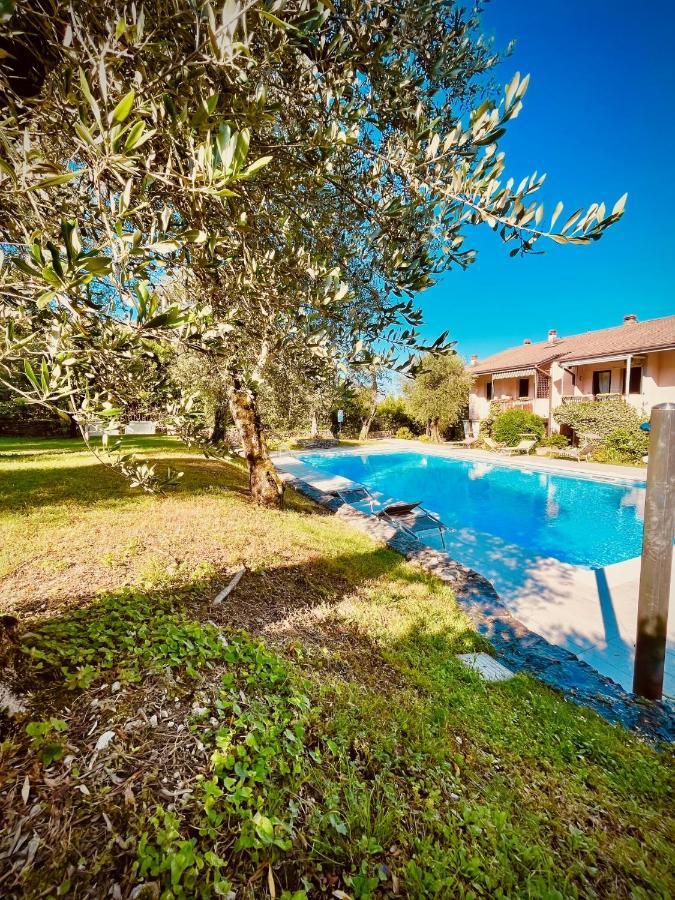 Residenza Riviera Degli Olivi Torri Del Benaco Exterior foto