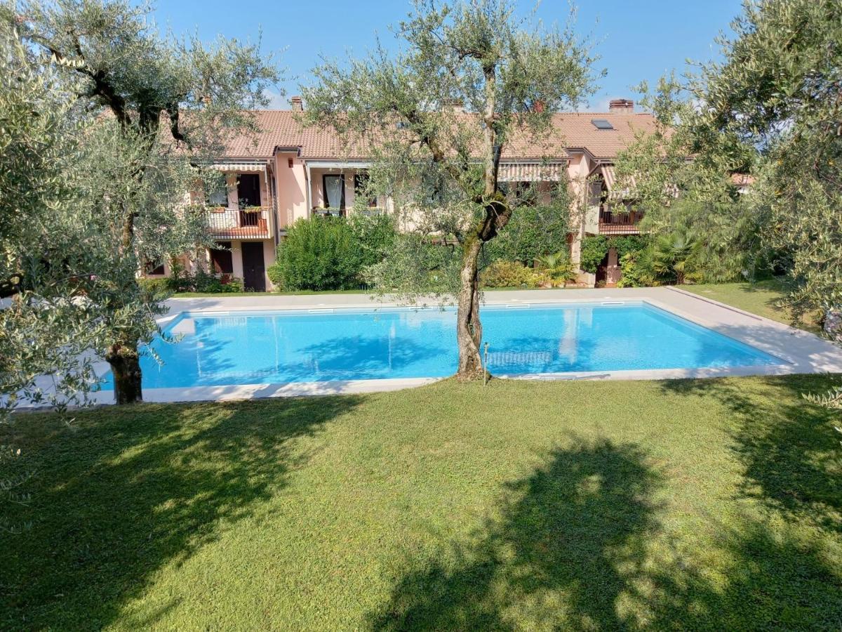 Residenza Riviera Degli Olivi Torri Del Benaco Exterior foto