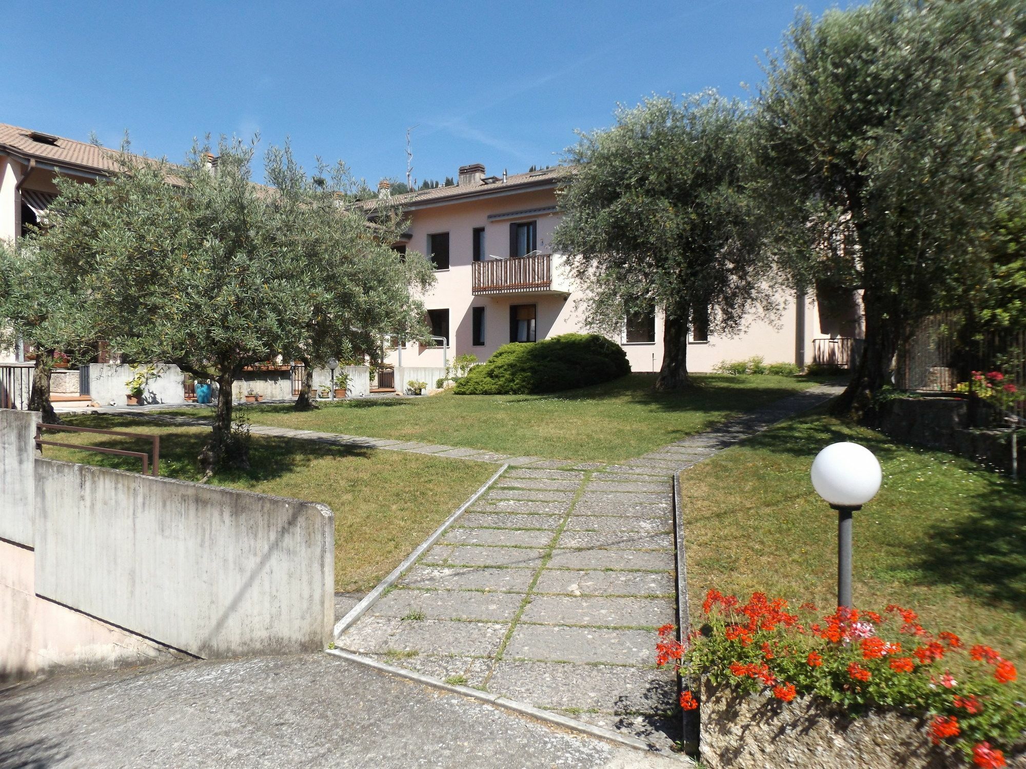 Residenza Riviera Degli Olivi Torri Del Benaco Exterior foto